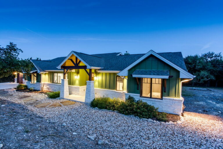 3-Bedroom Single-Story Hill Country Craftsman Home with Drive-through Tandem Garage (Floor Plan)