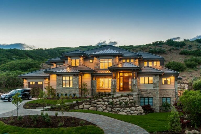 2-Story 4-Bedroom Modern Home with 5-Car Garage and Lower Level Expansion(Floor Plan)